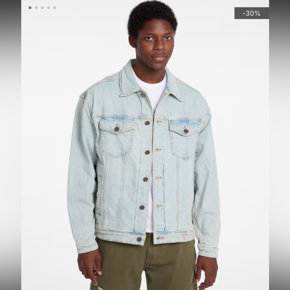 Nwt Guess Men Oversized Trucker Jacket Denim XL Light Wash - Picture 2 of 5